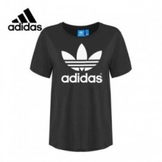 T-shirt Adidas original Boyfriend Trefoil Tee pour femmes
